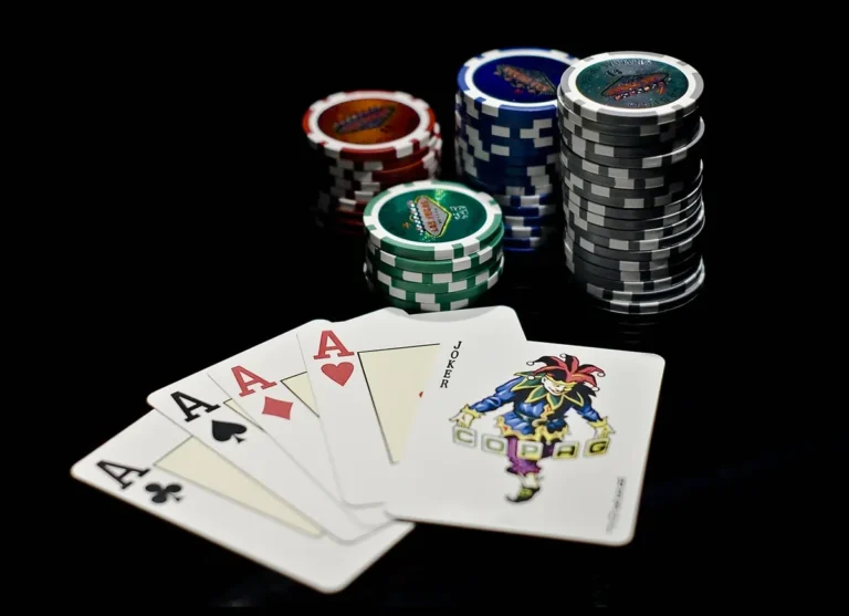 Cómo organizar una noche de poker entre amigos en Alicante noche poker