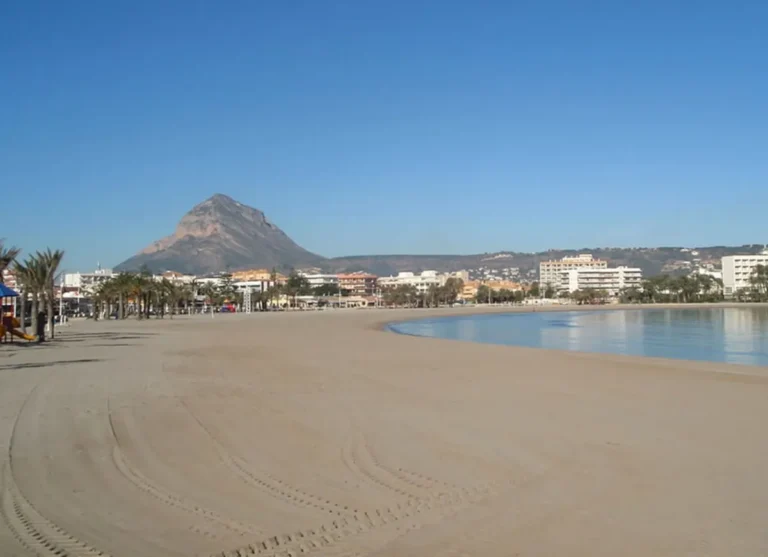 playa el arenal javea