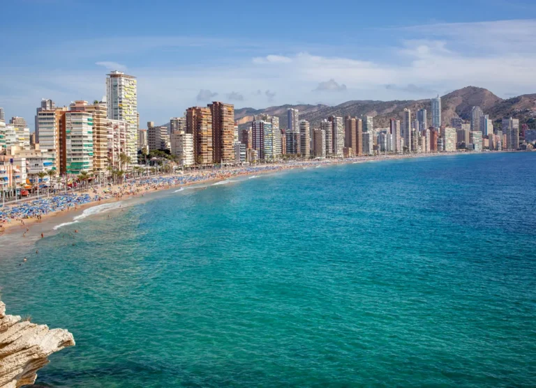 7 playas de la Costa Blanca que debes visitar playa levante benidorm