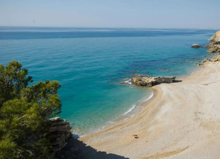 Playa La Caleta Villajoyosa