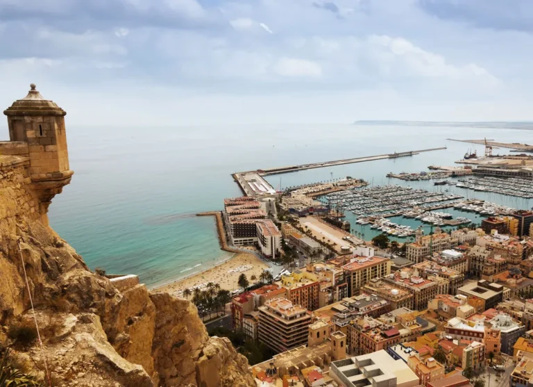 visitar alicante primavera