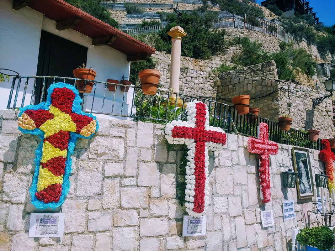 cruces de mayo barrio santa cruz alicante