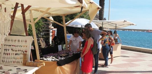 Feria Artesanal Puerto de Jávea