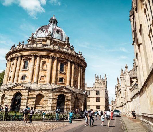 Estancia lingüística Oxford 2026 Neverland