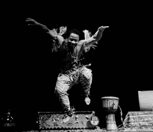 ‘Cuentos tras el telón’: Gorsy Edú «El percusionista» en el Teatro Principal de Alicante Gorsy Edú Teatro Principal Alicante