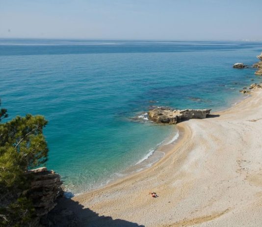 Playa La Caleta Villajoyosa