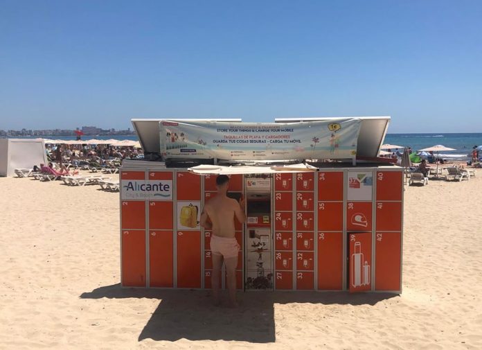 Servicio de taquillas en la Playa El Postiguet Alicante