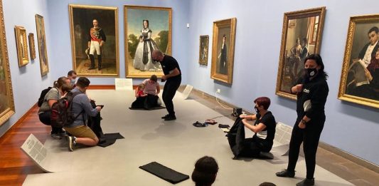 Mus'n'babies visitas en familia al MUBAG